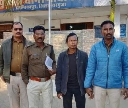 कोतवाली एवं गांधीनगर पुलिस टीम की संयुक्त कार्यवाही, 24 घंटे के भीतर लाइसेंसी बन्दूक लूटपाट का आरोपी गिरफ्तार, बन्दुक बरामद
