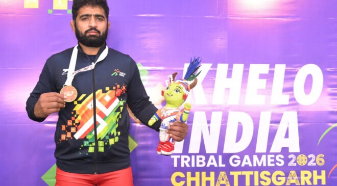 दूध बेचने से लेकर पहला करियर गोल्ड जीतने तक,  जम्मू-कश्मीर के हमाम हुसैन की प्रेरणादायक कहानी